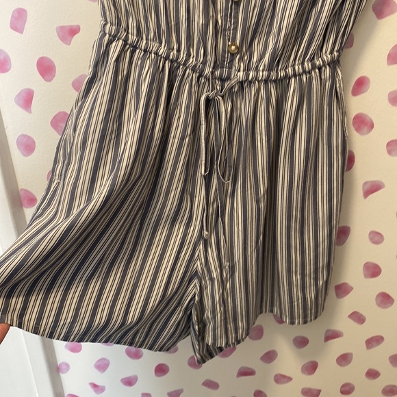 Hollister Striped Short Sleeve Romper with Draw String Waist - Picture 3 of 6
